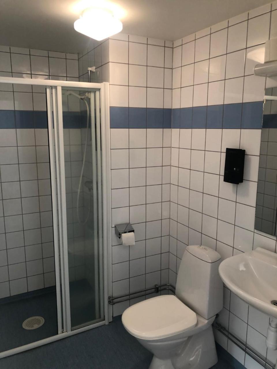 Grosshandlaren Hotell & Deli Сёдерхамн Экстерьер фото