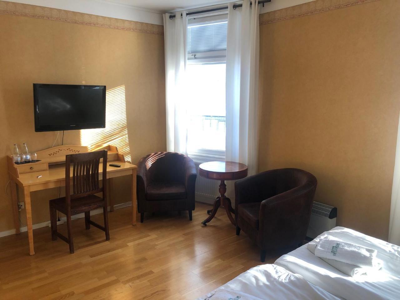 Grosshandlaren Hotell & Deli Сёдерхамн Экстерьер фото